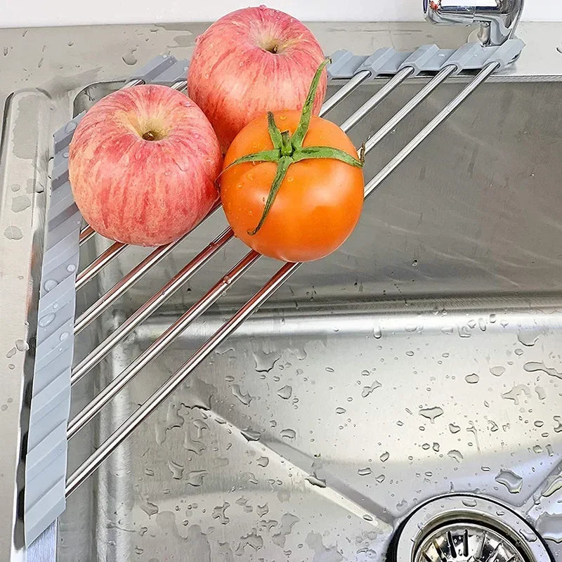 Égouttoir japonais enroulable le coin parfait pour vos fruits fraîchement lavés.
