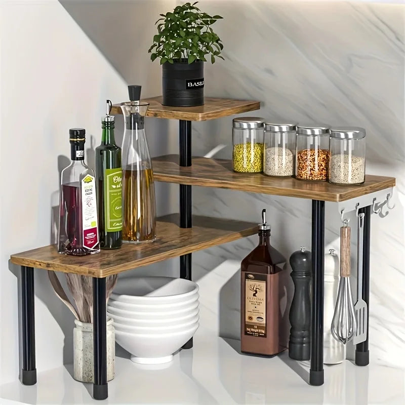 Étagère d'angle cuisine en bois.
