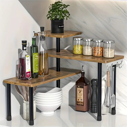 Étagère d'angle cuisine en bois.