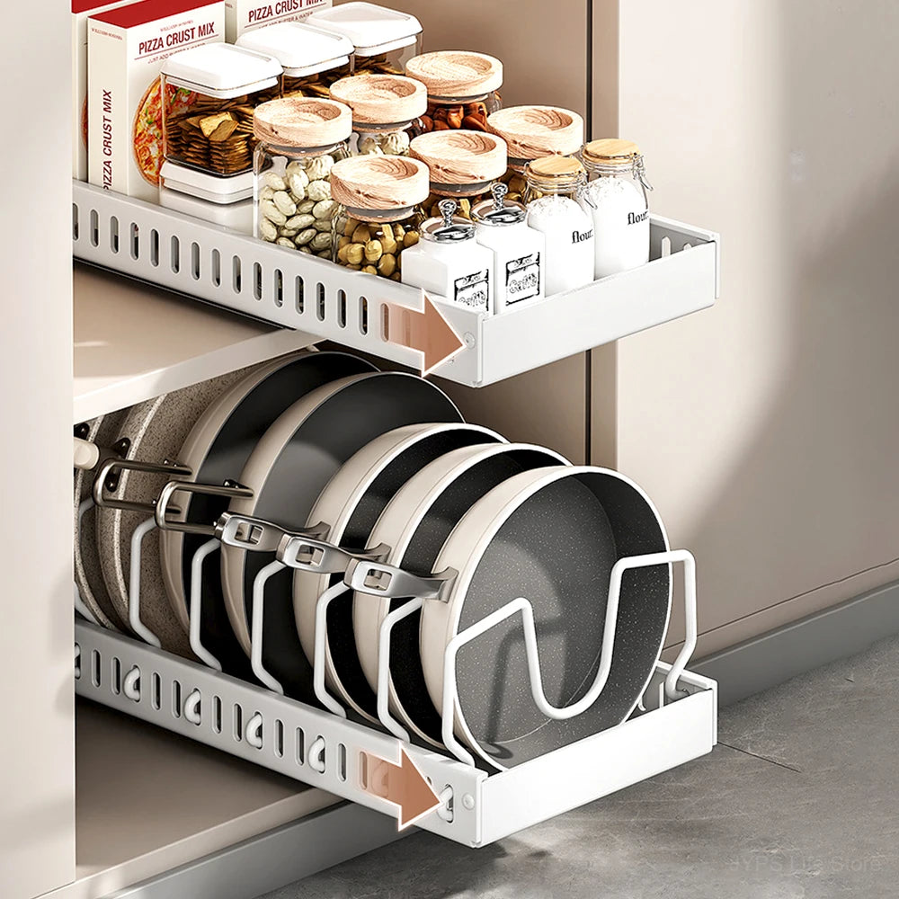 Organisateur de placard de cuisine coulissant qui simplifie votre quotidien.
