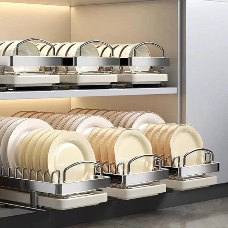 Organisateur de placard de cuisine système pratique, facile à attraper les assiettes ou les bols puisqu'il est coulissant. 
