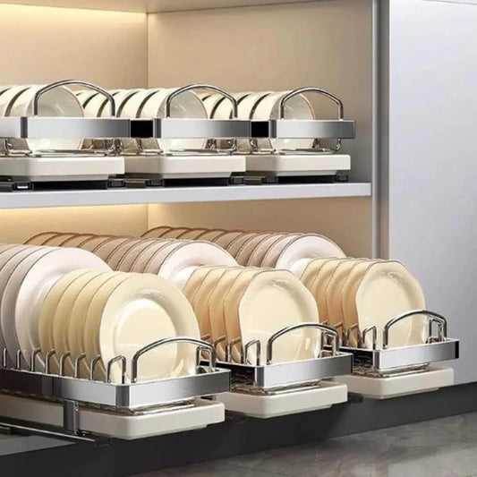Organisateur de placard de cuisine système pratique, facile à attraper les assiettes ou les bols puisqu'il est coulissant. 