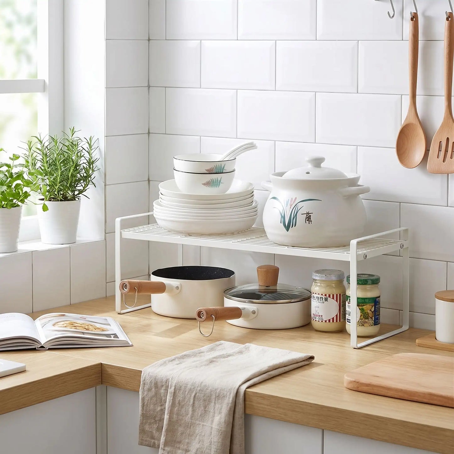Etagere cuisine grand modèle en blanc.