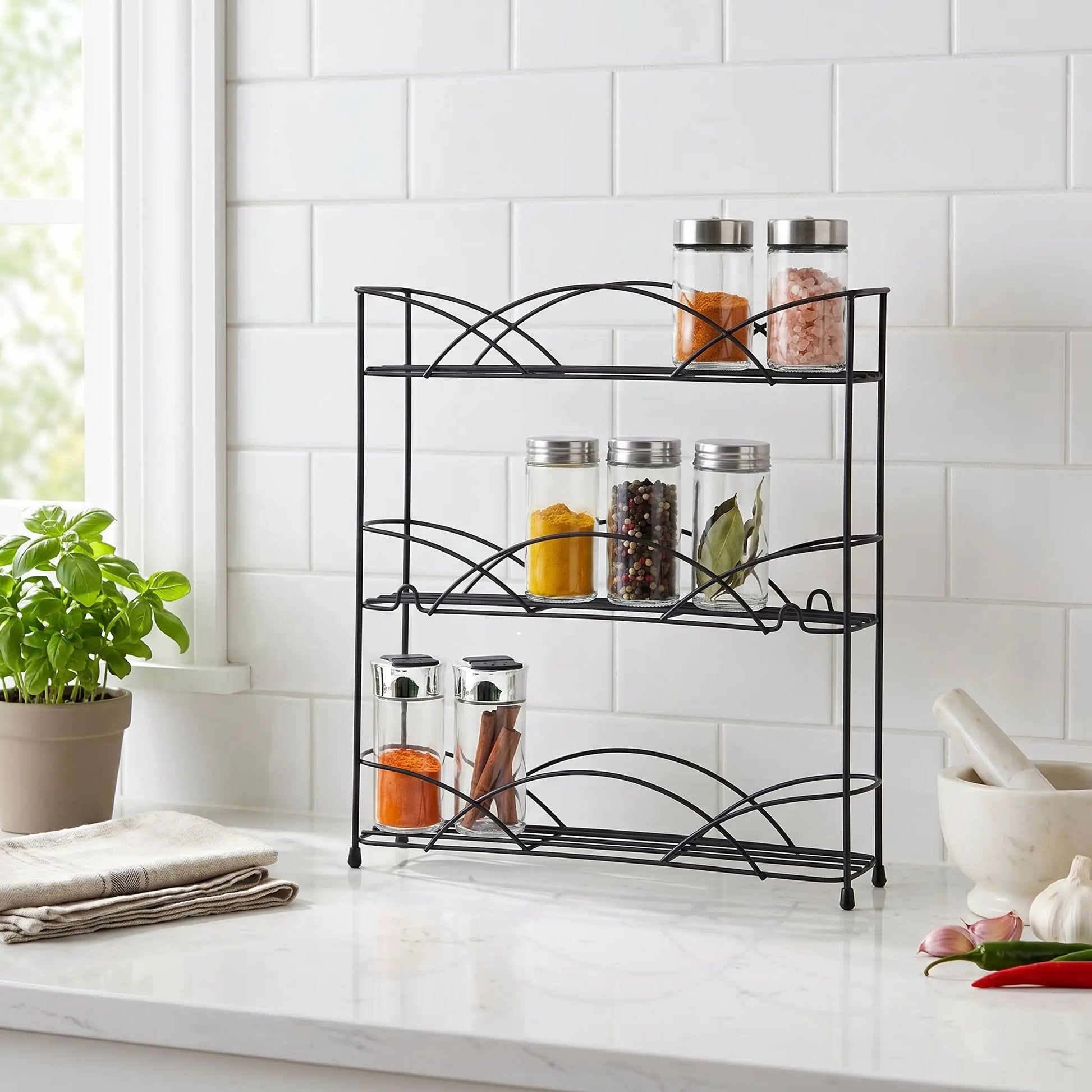 Rangement épices cuisine sur trois étagère pratique peut contenir jusqu’à dix-huit épices